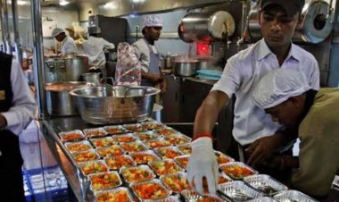 ખુશ ખબર : હવે મુસાફરો ટ્રેનમાં પોતાનું મનપસંદ ફૂડ ઓર્ડર કરી શકશે...