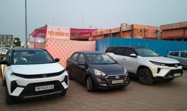 RSS Chief Bhagwat in Kutch : ભુજ રેલવે સ્ટેશને જોવા મળ્યું RSSનું VIP ક્લચર, સામાન્ય લોકો માટેનો ગેટ સંઘના કાર્યકરો ટ્રેનમાં આવતા હોવાથી બંધ કરી દેતા યાત્રી હેરાન થયા