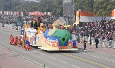 Pride of Kutch Dhordo : દિલ્હીની ગણતંત્ર દિવસની પરેડમાં ‘ધોરડો, વર્લ્ડ બેસ્ટ ટુરીઝમ વિલેજ-UNWTO’ના ગુજરાતના ટેબ્લોએ બે એવોર્ડ જીતીને બાજી મારી