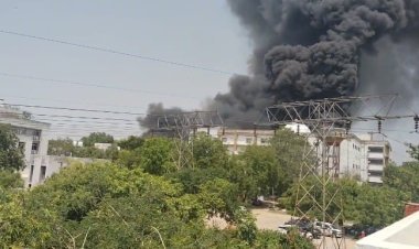 Ahmedabad AIr India Plan Crash : लंदन जा रहा एयर इंडिया का विमान उड़ान भरने के बाद अहमदाबाद हवाई अड्डे पर दुर्घटनाग्रस्त हुआ, विमान में 200 से अधिक यात्री सवार होने की सम्भवना