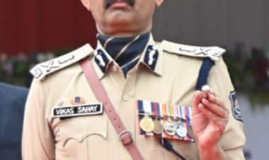 Extension of DGP IPS Vikas Sahay : ગુજરાતના પોલીસ વડા DGP વિકાસ સહાય જાય કે રહે, રાજ્યના લોકોને જાણવાનો કોઈ જ અધિકાર નથી !