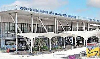Ahmedabad Airport : ભુજનો સગીર અને યુવાન અમદાવાદ એરપોર્ટથી વિમાનમાં બેસે તે પહેલા જ અમદાવાદ ક્રાઇમ બ્રાન્ચે ઝડપી લીધા